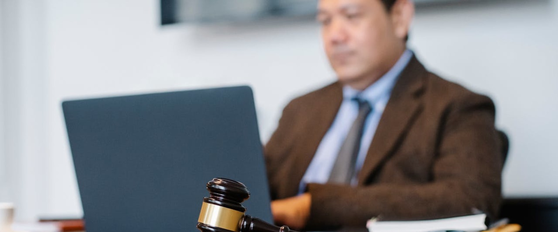 Simplifying Legal Resolutions: Online Dispute Arbitration in Clearwater